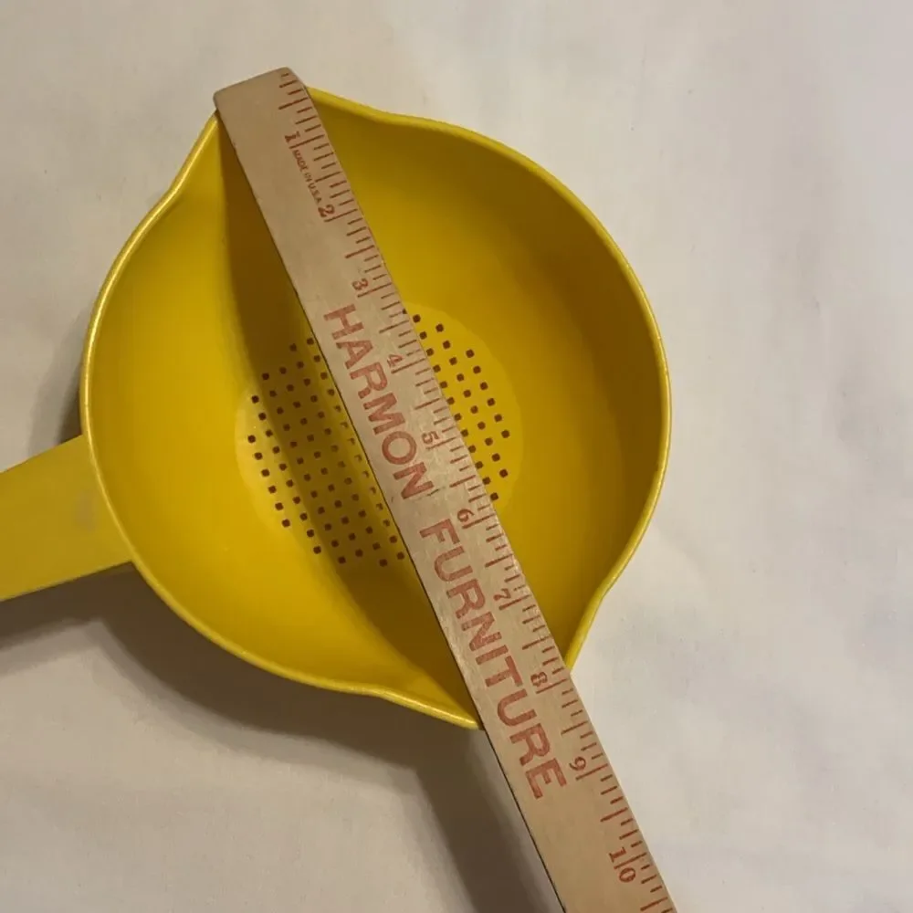 Tupperware Vintage yellow strainer